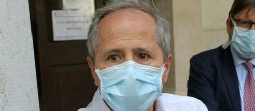 Andrea Crisanti preoccupato dalla variante inglese del coronavirus.