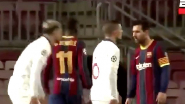 Leo Messi et Leo Paredes en plein conflit lors de Barça v PSG. ©capture ESPN