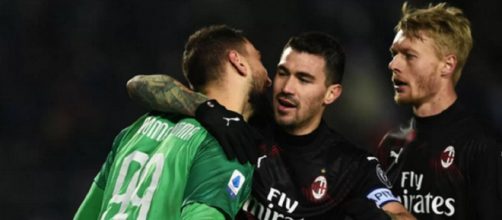 Milan-Inter, probabili formazioni: Kjaer-Romagnoli al centro della difesa rossonera.