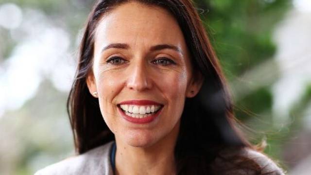 Mestruazioni, la Nuova Zelanda regala assorbenti alle studentesse.