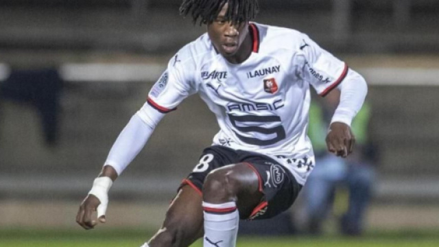 Eduardo Camavinga interesserebbe alla Juventus.
