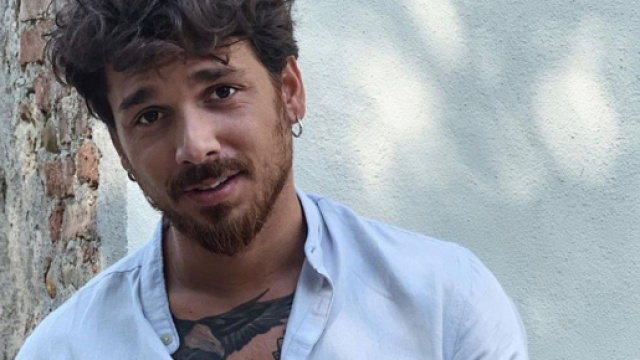 L'Isola dei Famosi: Andrea Cerioli, ex U&D e influencer, sarebbe uno dei naufraghi.