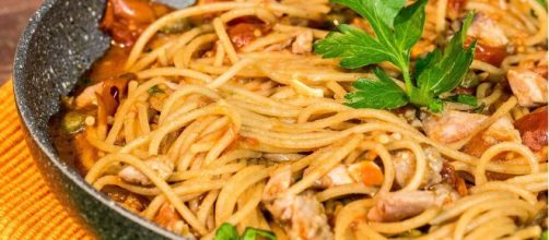 Ricetta spaghetti al tonno, un primo piatto gustoso e veloce da fare