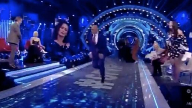 GF Vip, Signorini perde le staffe in diretta tv