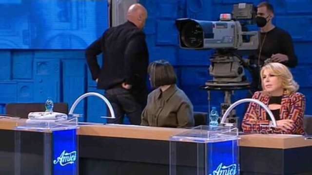 Amici 20, anticipazioni 27 febbraio: provvedimento per quattro allievi tra cui Aka7even.