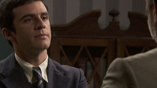 Il segreto, trame Spagna: Tomas apprende che Adolfo è figlio di Jean Pierre.