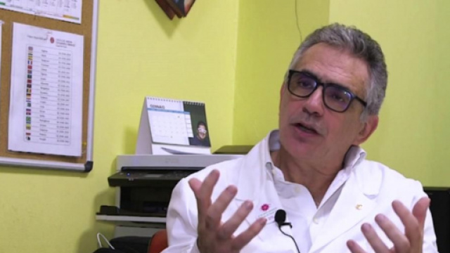 Fabrizio Pregliasco preoccupato dalla diffusione delle varianti.