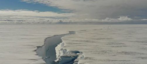 Chasm 1 on the Brunt ice shelf near British Antarctic station in Antarctica (Image source: Penguido/YouTube)