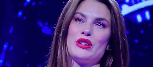 GFVip, Dayane ritorna in casa dopo la morte del fratello: 'Non posso tornare in Brasile'.