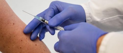 Las personas vacunadas irregularmente recibirán su segunda dosis después que se haya vacunado a los grupos de riesgo