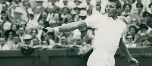 Tennis Hall of Famer Tony Trabert dies at age 90- (©abcnews/Youtube)