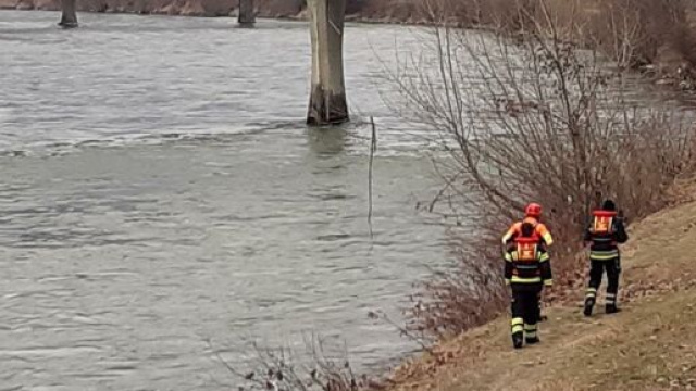 Benno Neumair: ripescato stamattina nell'Adige il corpo di sua madre, la 68enne Laura Perselli.