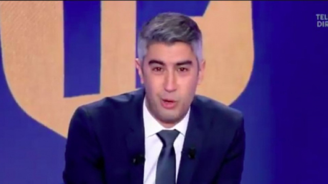Smaïl Bouabdellah trés ému au moment de quitter Téléfoot la chaine - Photo capture d'écran vidéo Téléfoot