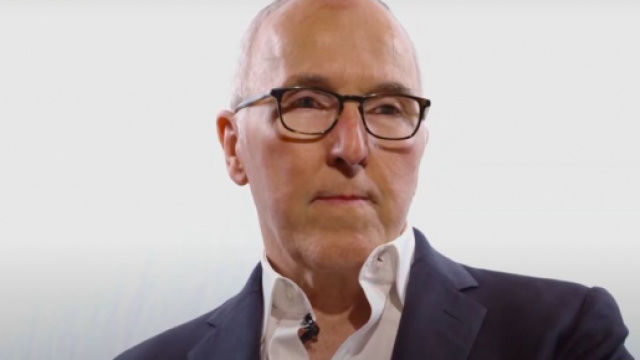 Frank McCourt s'explique sur le départ de JHE - Photo capture d'écran vidéo Youtube