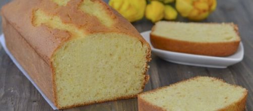 Plumcake allo yogurt, un dolce molto soffice e ideale per la colazione.