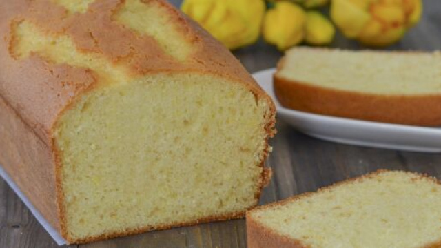 Plumcake allo yogurt, un dolce molto soffice e ideale per la colazione.