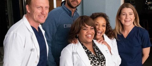 Krista Vernoff ha parlato delle difficoltà riscontrate sul set di Grey's Anatomy 17.