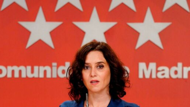 Isabe Ayuso, 42 anni, dal 2019 è presidente della Comunità di Madrid per il Partito Popolare. Ieri ha chiesto elezioni anticipate.