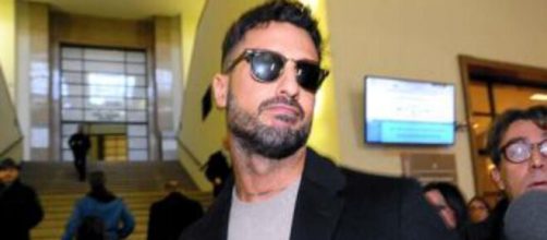 Fabrizio Corona non sta bene, parla l'avvocato.