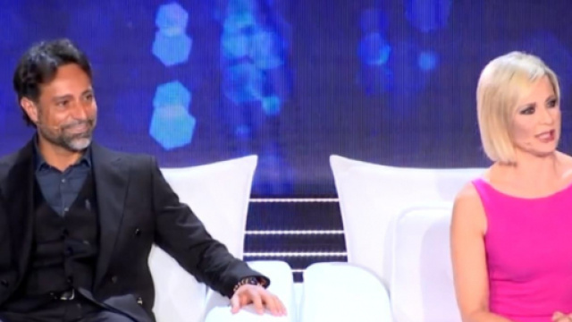 Maria De Filippi denuncia Pietro Delle Piane e s'infuria con Barbara D'Urso.