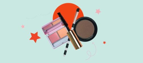 17 Best Makeup Tips and Hacks of 2021 - Makeup Tricks For Beginners - cosmopolitan.com