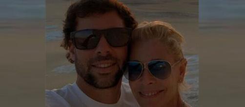 Belén Rueda arribó feliz a su 56 cumpleaños en compañía de su novio Javier Artime. (Instagram @bybelenrueda).