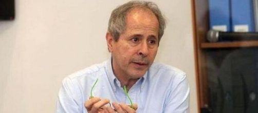 Andrea Crisanti: 'Troppi morti rispetto ai nuovi casi di coronavirus'.