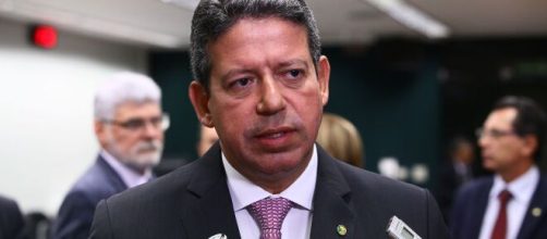 Arthur Lira disse que ainda não teve tempo de examinar pedidos de impeachment contra Bolsonaro (Antonio Augusto/Câmara dos Deputados