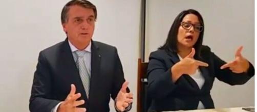 Bolsonaro na live desta quinta-feira (19) (Reprodução/YouTube)