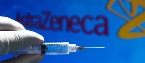 Vaccino AstraZeneca, Ema: 'Via libera, è efficace'.