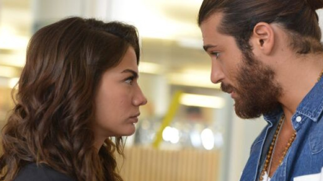Anticipazioni DayDreamer - Le ali del sogno: nel finale nuovi ostacoli per Can (Can Yaman) e Sanem (Demet Ozdemir).