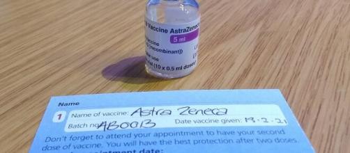 Il vaccino Covid AstraZeneca è stato dichiarato sicuro dall'Ema.