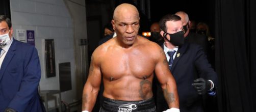 Mike Tyson in occasione del suo ritorno sul ring lo scorso 28 novembre.