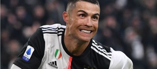Cristiano Ronaldo con la maglia della Juventus.