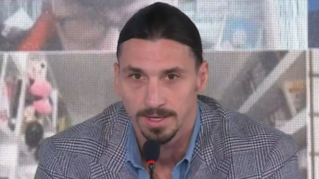 Ibrahimovic show nella conferenza stampa a poche ore dal Festival di Sanremo