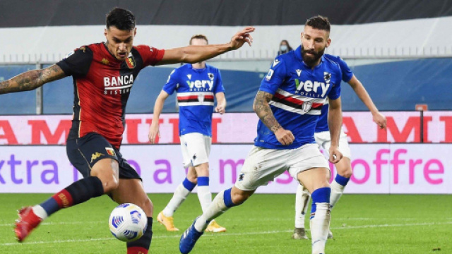 Scamacca in azione contro la Sampdoria.