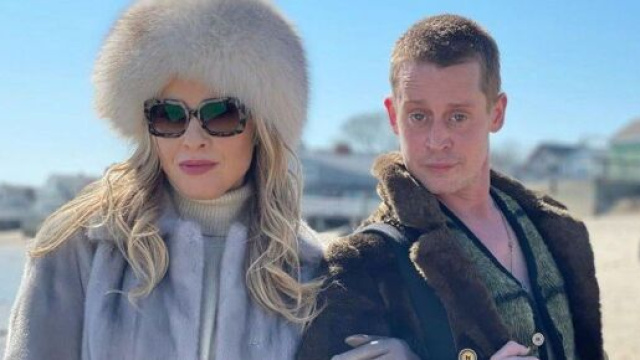 Macaulay Culkin e Leslie Grossman sul set della decima stagione di American Horror Story.