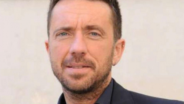 Bufera social su Andrea Scanzi dopo la vaccinazione anti coronavirus.