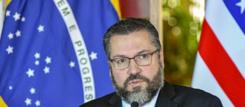 Ernesto Araújo está sofrendo pressão para que saia do governo (Reprodução/U.S. Department of State)