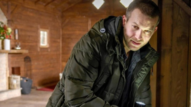 Tempesta d'amore: Tim ha un incidente e perde i sensi.