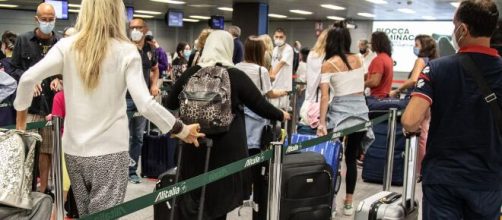 Pasqua in zona rossa, si ai viaggi all'estero e no agli spostamenti in Italia.