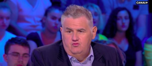 Pierre Ménès ne sera pas présent sur le plateau du Canal football club - Photo capture d'écran vidéo Youtube Canal plus