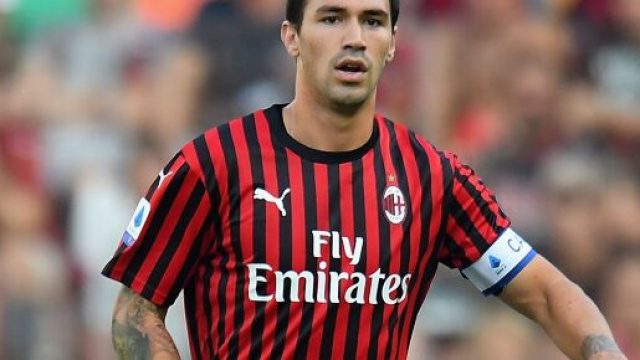 Calciomercato Milan, Romagnoli avrebbe accettato il rinnovo contro il parere di Raiola.