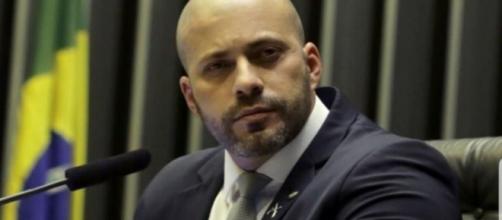 PF afirma que assessores de Daniel Silveira lhe entregaram aparelhos telefônicos na cadeia (Agência Brasil)