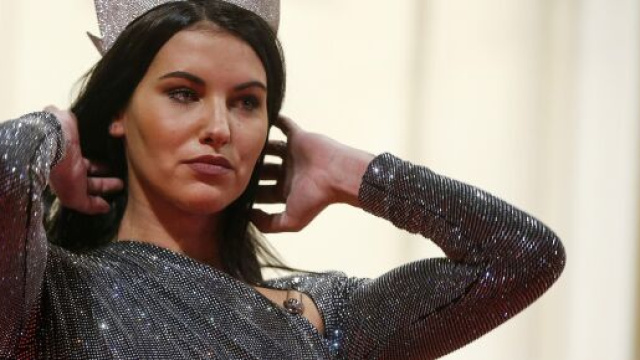 Isola dei Famosi, Carolina Stramare si è ritirata: 'Problemi di salute familiari'.