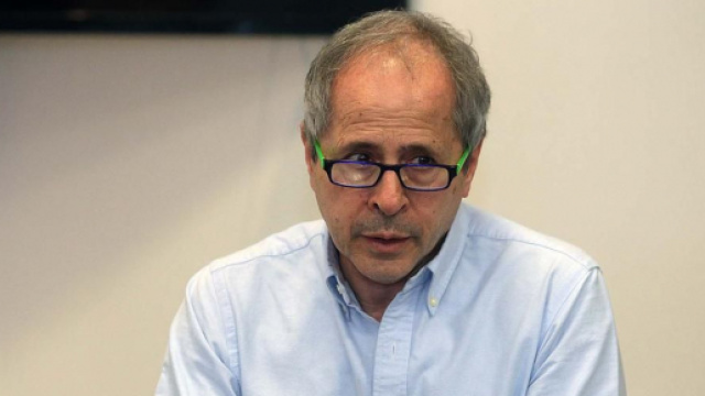 Andrea Crisanti favorevole al lockdown, ma a patto che sia l'ultimo.