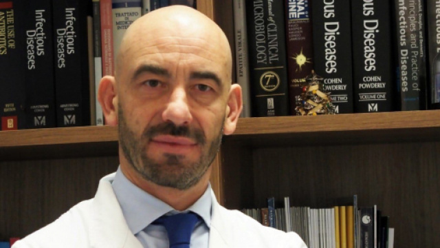 Il direttore della Malattie Infettive del San Martino di Genova Matteo Bassetti (Facebook)