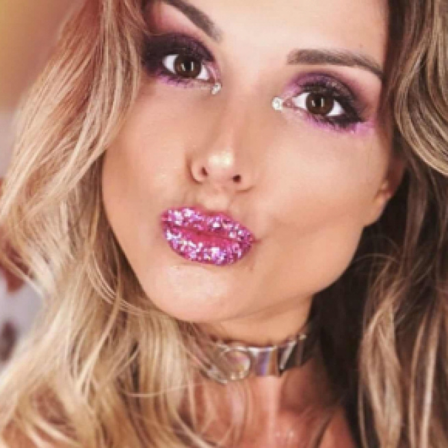 Ex-BBB Flávia Viana foi uma das celebridades que recebeu do governo Bolsonaro para falar sobre a Covid-19 (Reprodução/Instagram)