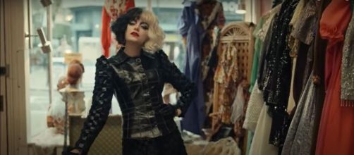 Emma Stone dans la nouvelle adaptation de Cruella - Capture d'écran Youtube