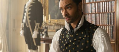 Regé-Jean Page, chi è l'attore rivelazione di Bridgerton.
